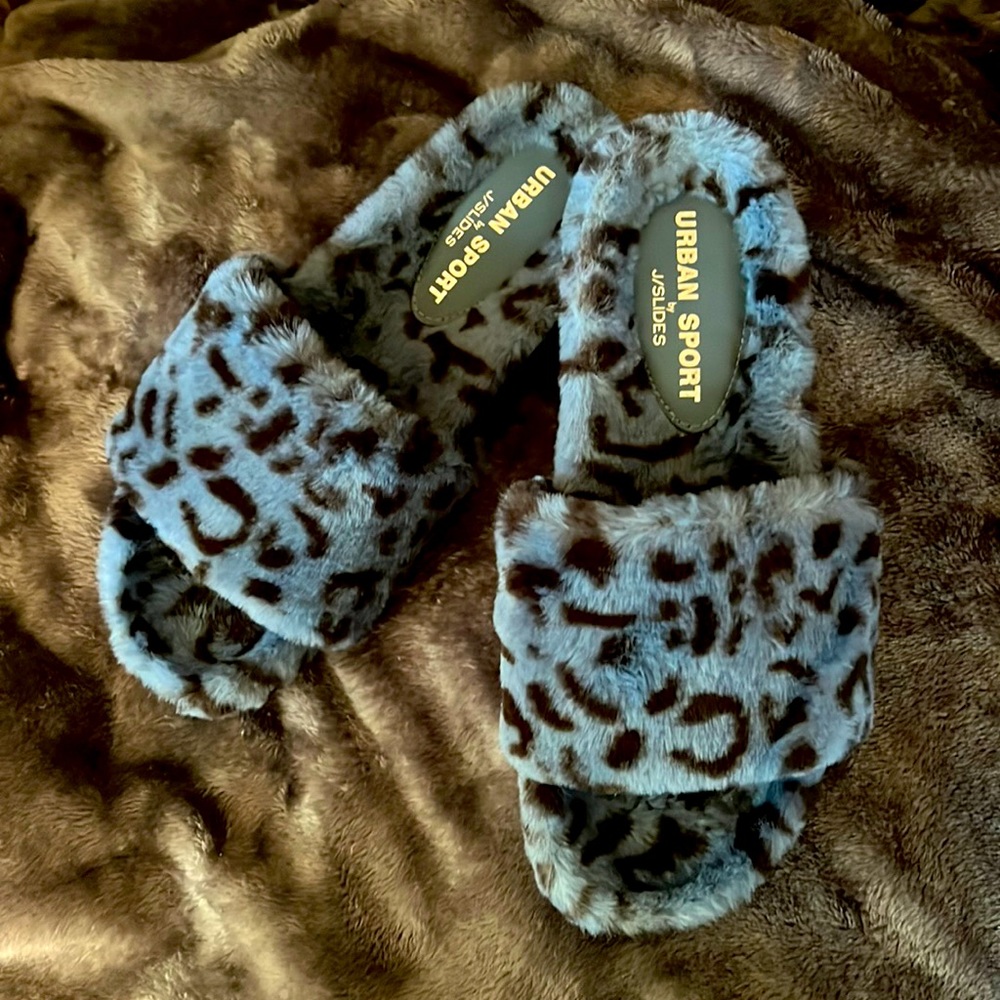 J/Sliders animal print sandals